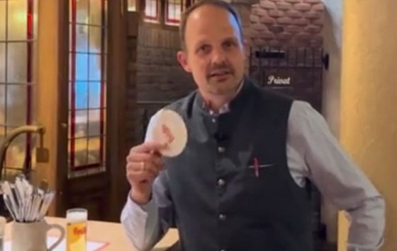Bild Chef vum Deens ...